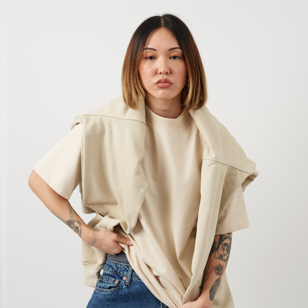 Playera needs oversize manga corta